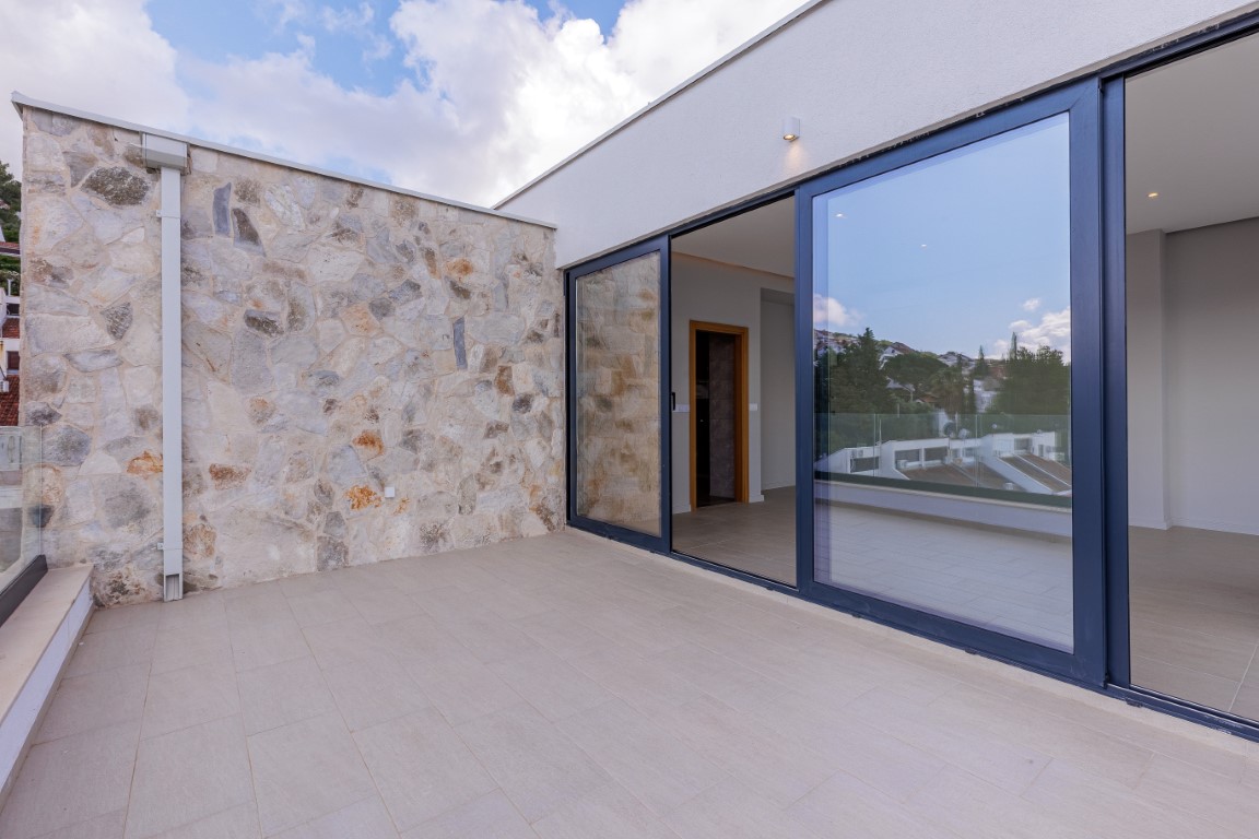 Image of Villa - 2 Bedrooms for Sale in Tivat-Krasici-Montenegro, Image 7